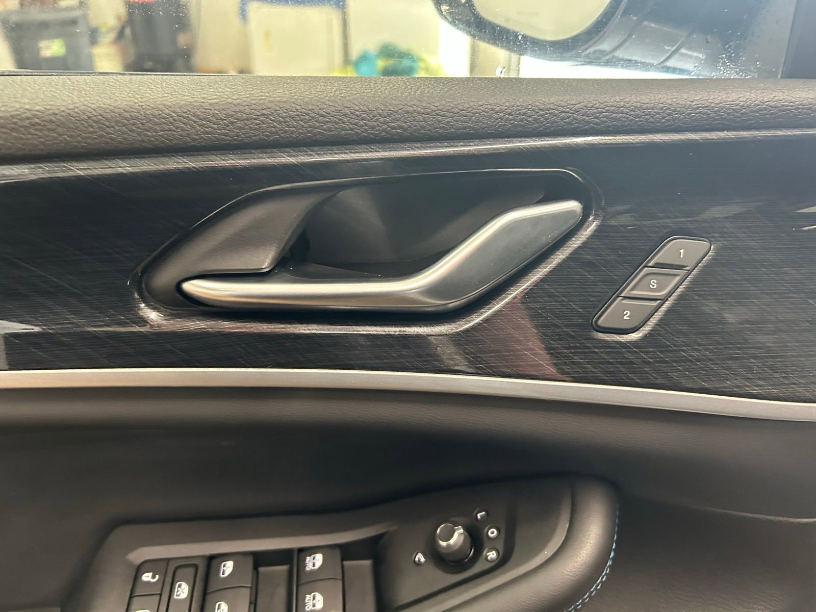 Certified 2022 Jeep Grand Cherokee Trailhawk w/ Luxury Tech Group III image 12