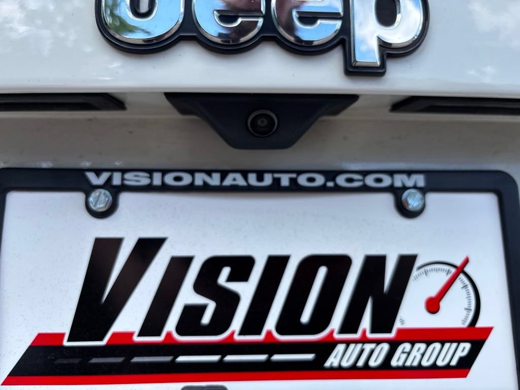 Used 2021 Jeep Renegade Latitude AWD/4WD image 32