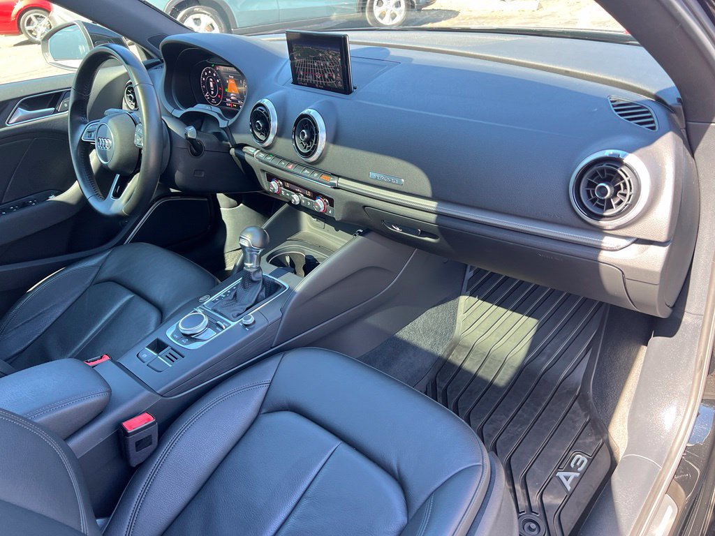 Used 2017 Audi A3 e-tron Prestige FWD image 26