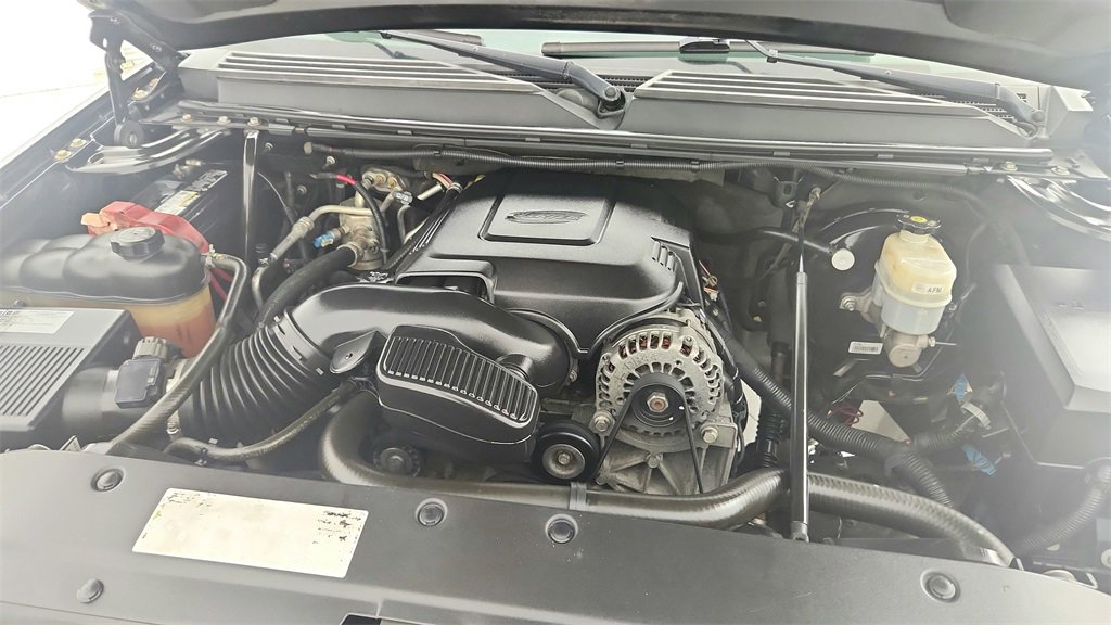 Used 2009 Chevrolet Suburban LS image 28