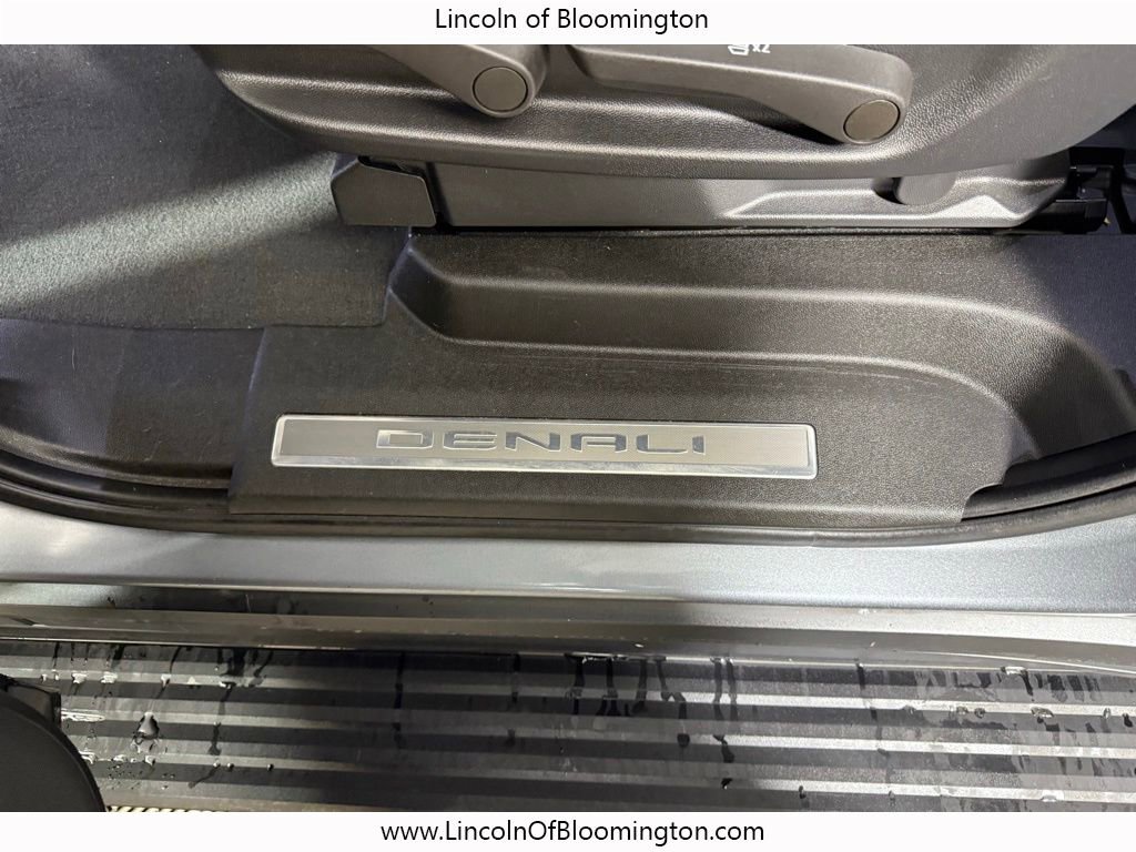 Used 2022 GMC Yukon XL Denali image 48