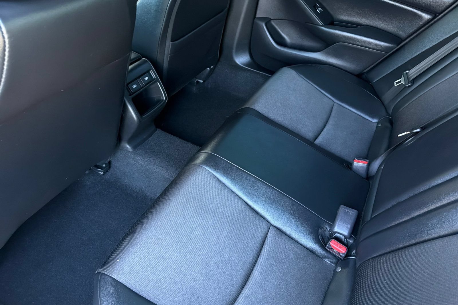 Used 2021 Honda Accord Sport image 14