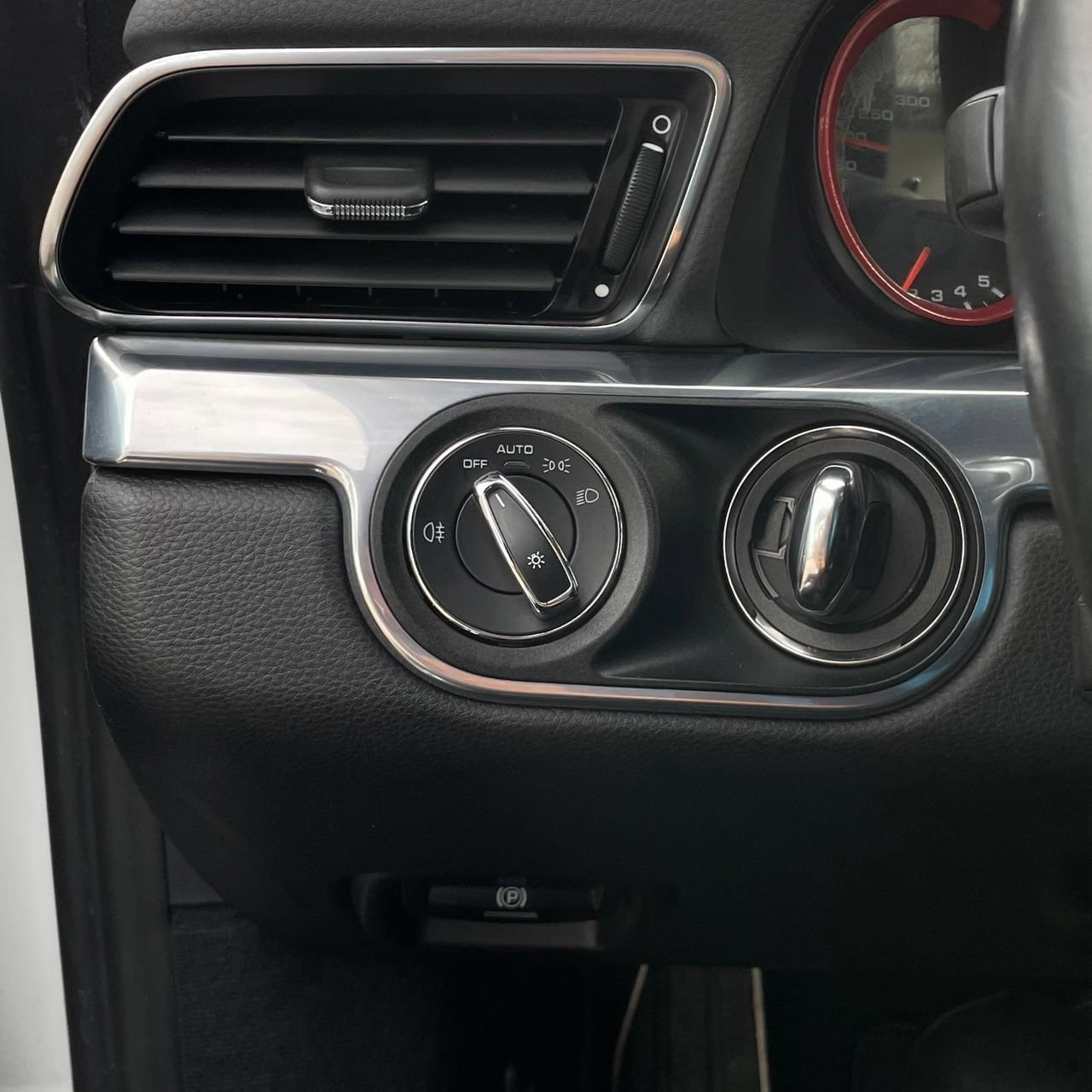 Used 2014 Porsche 911 Carrera 4S AWD/4WD image 18