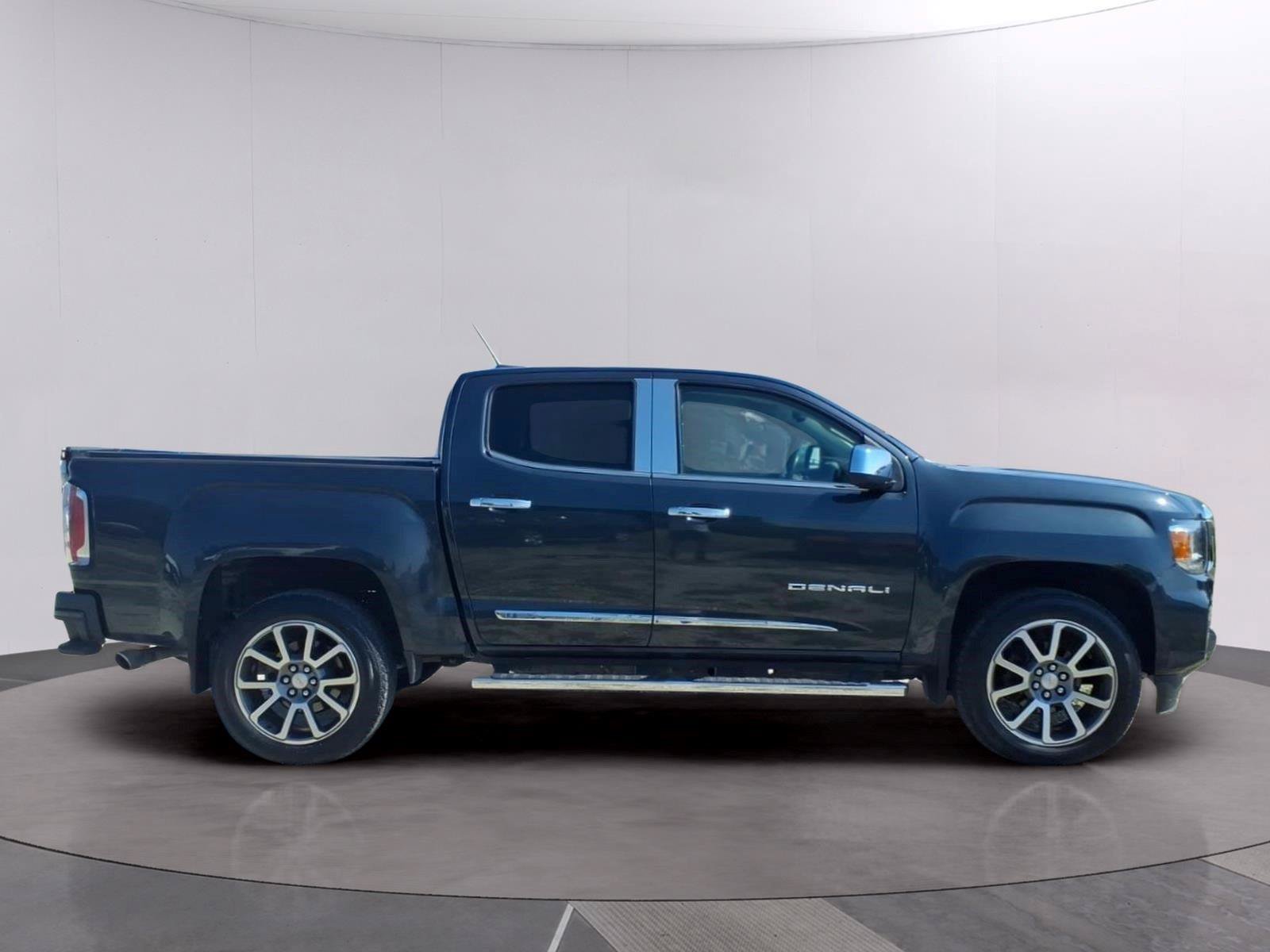 Used 2021 GMC Canyon Denali AWD/4WD image 6
