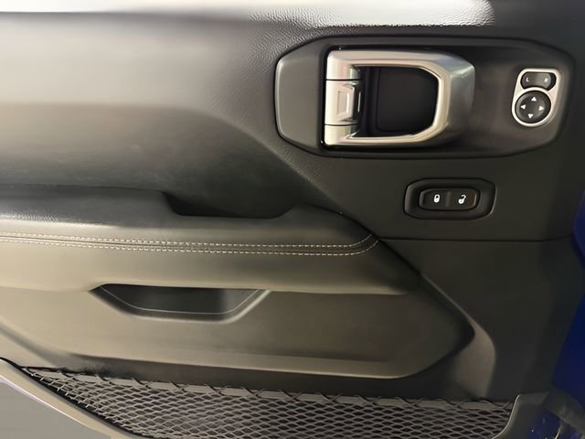 Used 2018 Jeep Wrangler Unlimited Sahara w/ Uconnect 4C Nav & Sound Group image 7