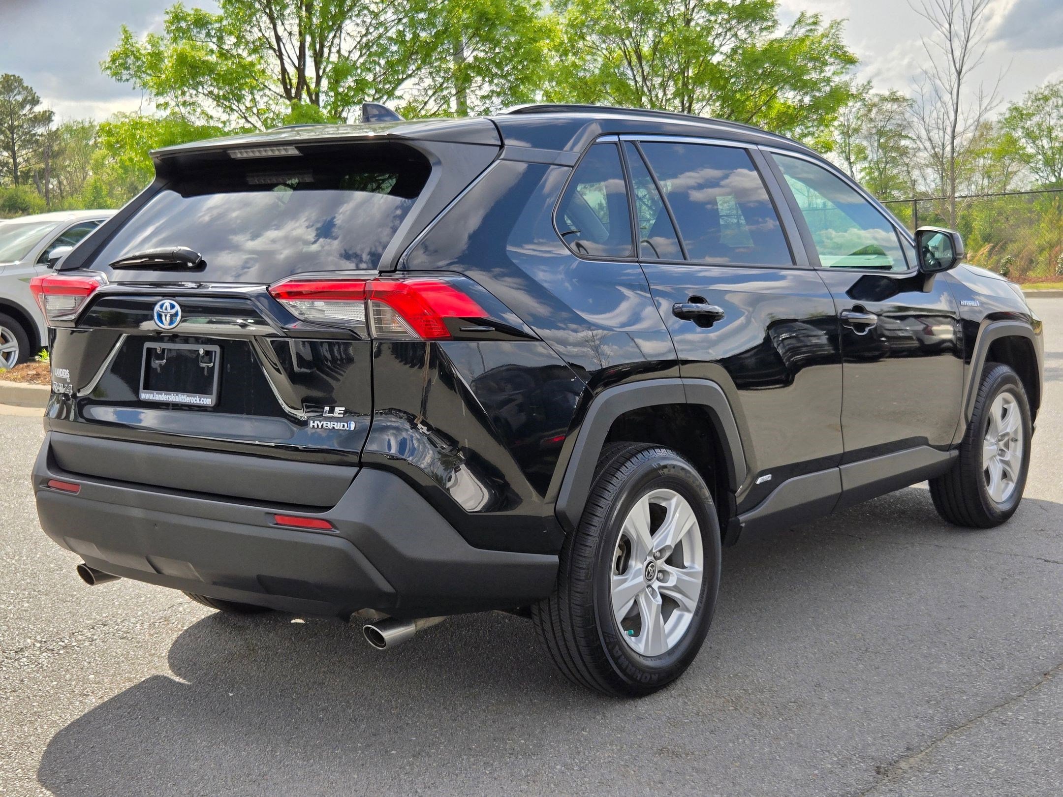 Used 2021 Toyota RAV4 LE image 7