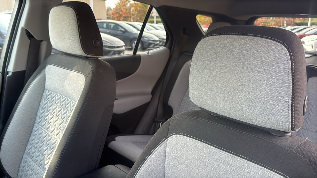 Used 2023 Chevrolet Equinox LS w/ LS Convenience Package AWD/4WD image 13