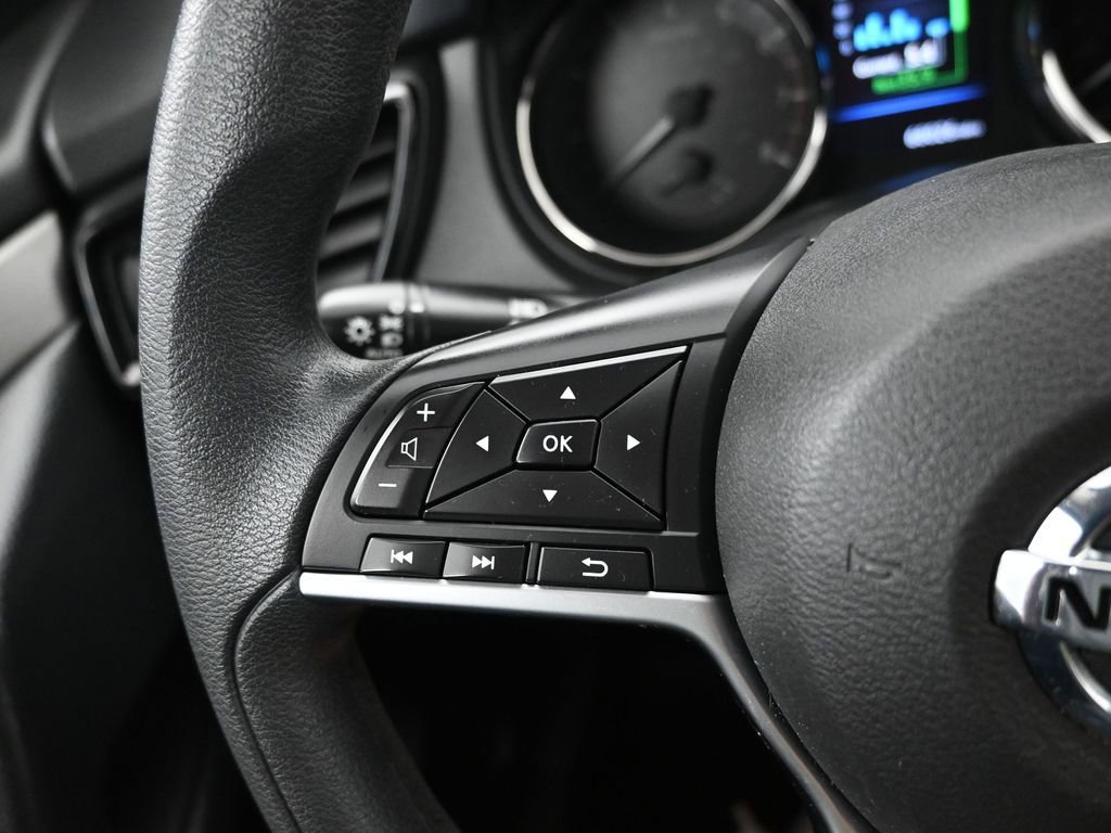 Used 2022 Nissan Rogue Sport S image 18