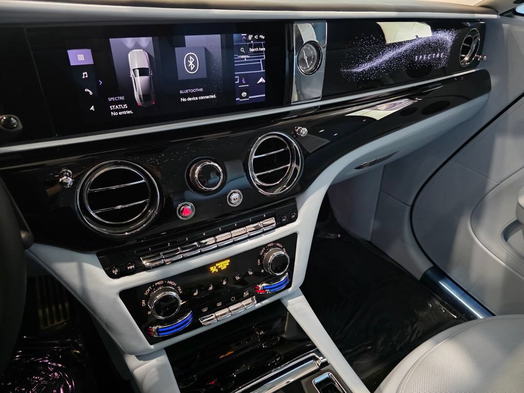 Used 2024 Rolls-Royce Spectre w/ Spectre Launch Package AWD/4WD image 19