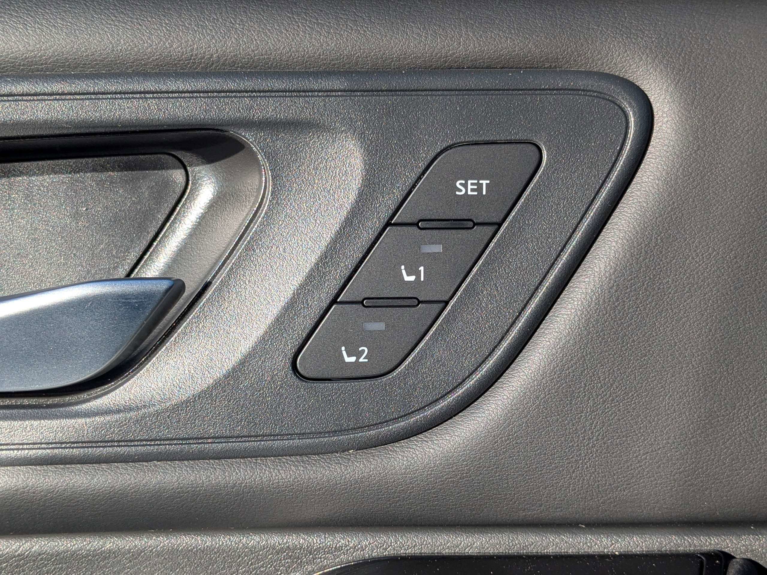 New 2026 Nissan Rogue SV image 25