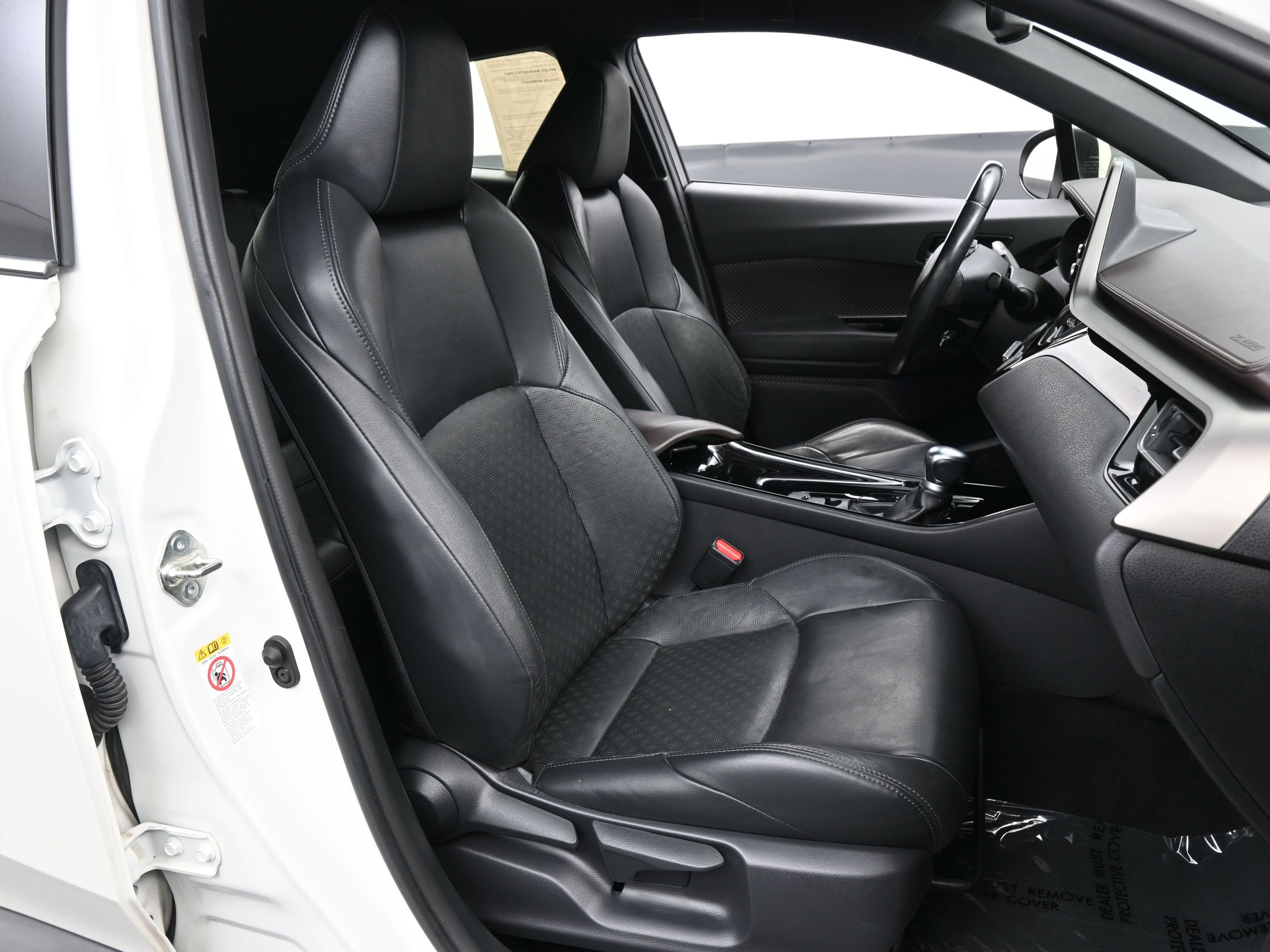 Used 2019 Toyota C-HR Limited image 14