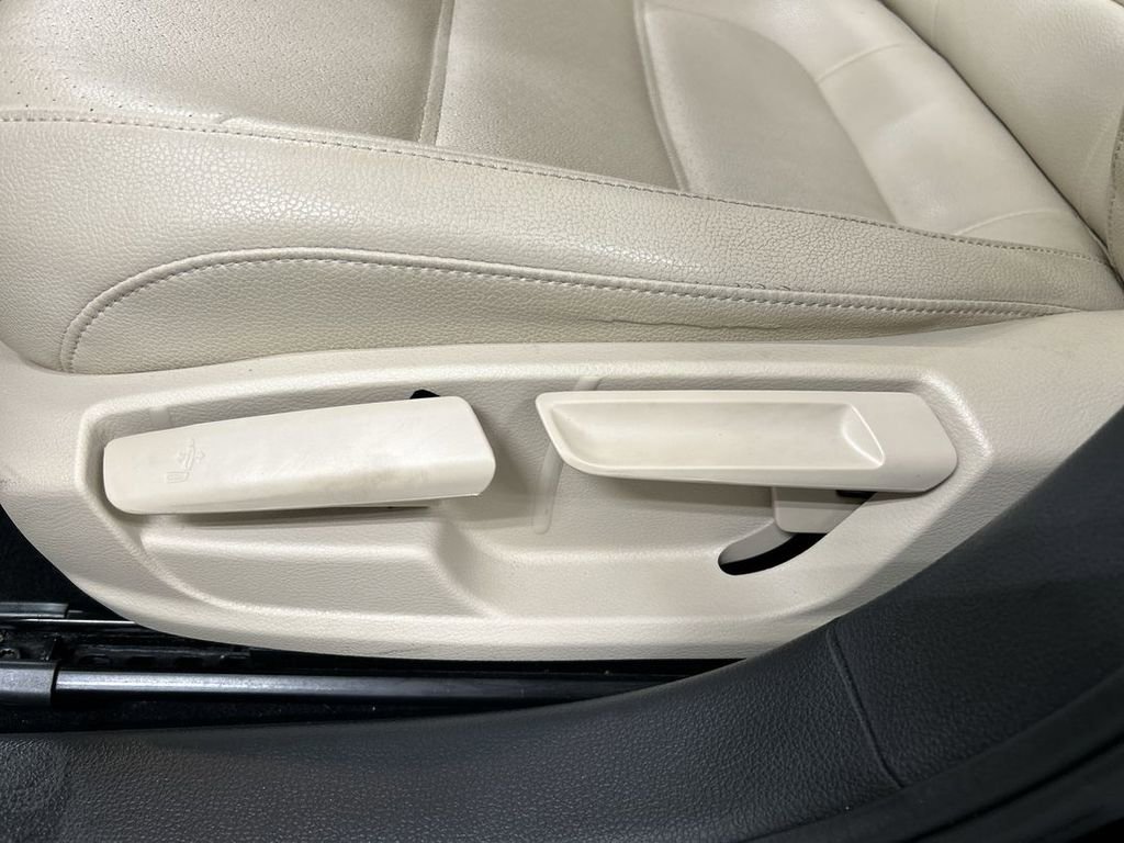Used 2017 Volkswagen Jetta SE FWD image 10