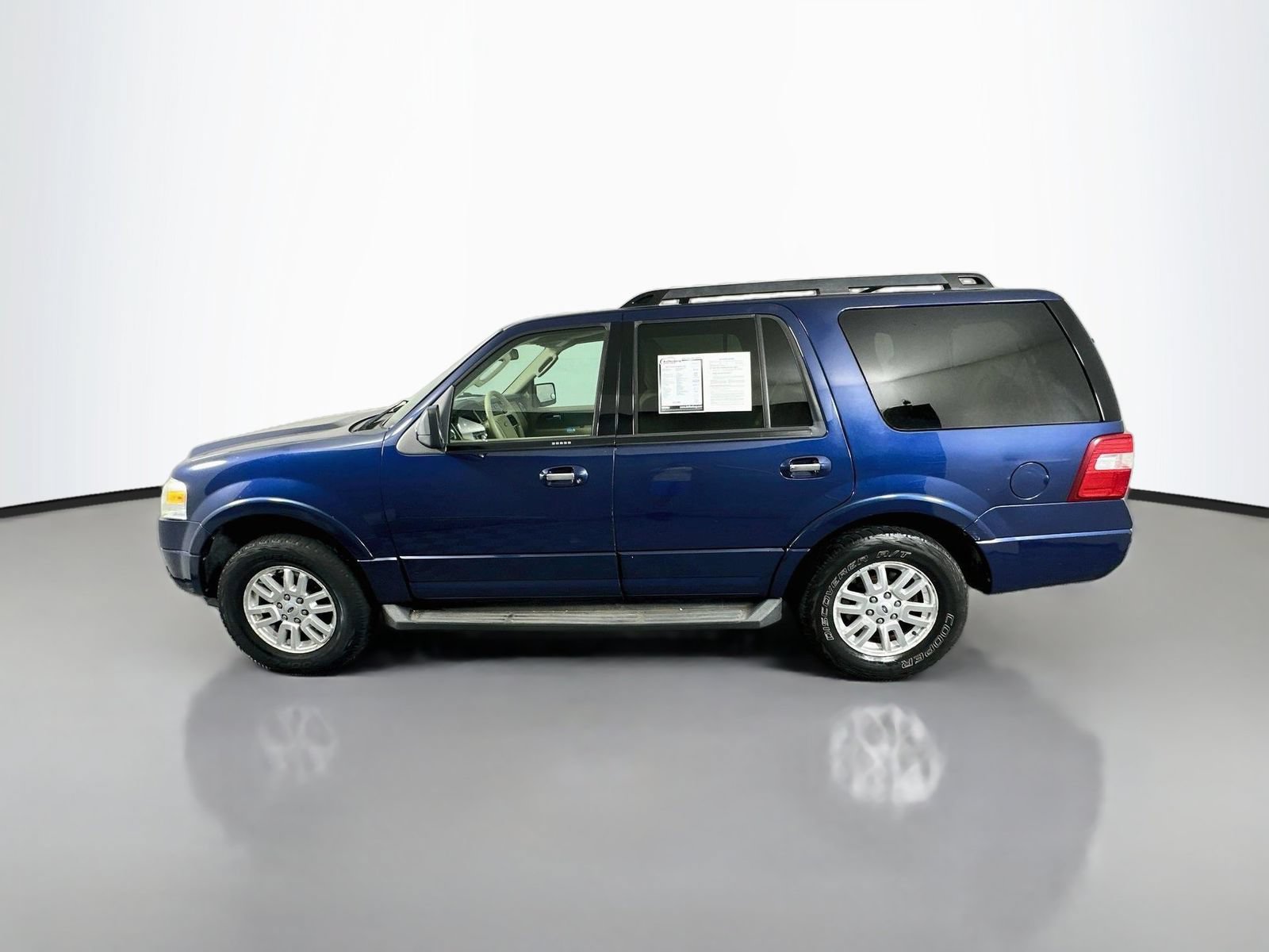 Used 2011 Ford Expedition XLT w/ HD Trailer Tow Pkg AWD/4WD image 4