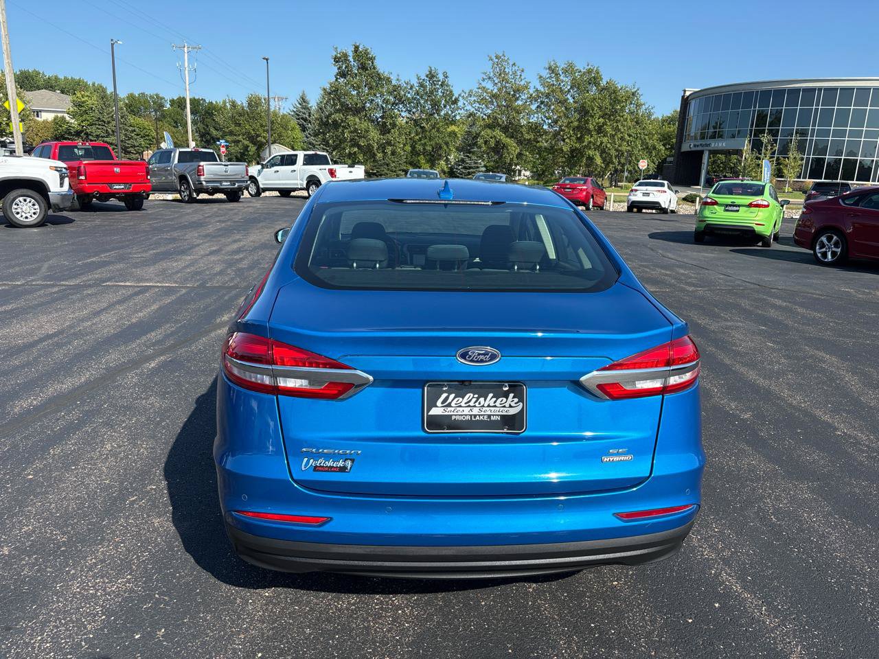 Used 2020 Ford Fusion SE FWD image 4
