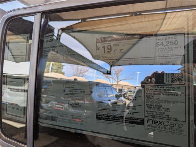 New 2025 Jeep Gladiator Mojave w/ Convenience Group image 17