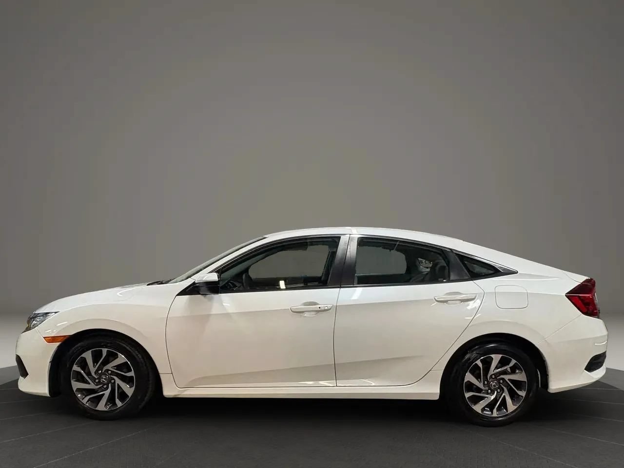 Used 2017 Honda Civic EX image 5