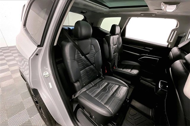 Used 2022 Kia Telluride SX w/ SX Prestige Package image 22