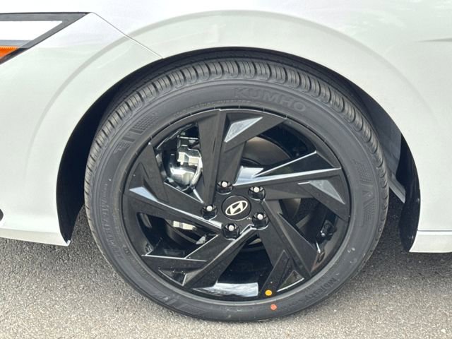 New 2026 Hyundai Elantra Sport FWD image 20