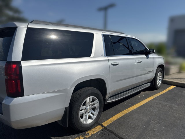 Used 2019 Chevrolet Suburban LT AWD/4WD image 39