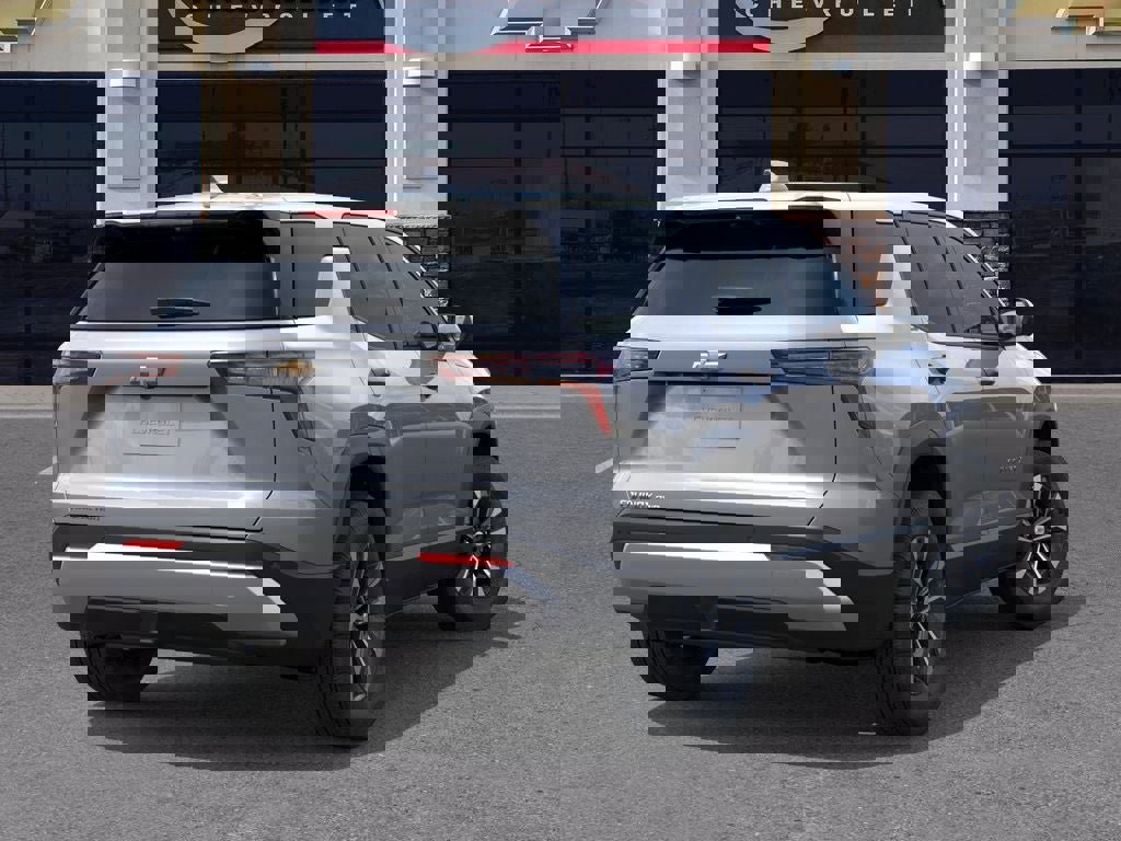 New 2026 Chevrolet Equinox LT image 4