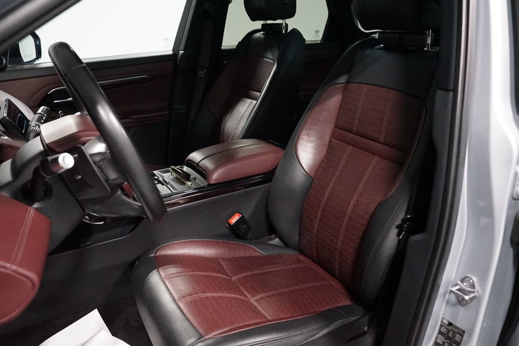 Used 2020 Land Rover Range Rover Evoque R-Dynamic SE AWD/4WD image 28