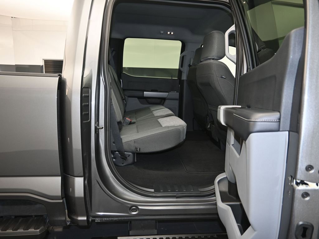 Certified 2025 Ford F250 XLT image 25