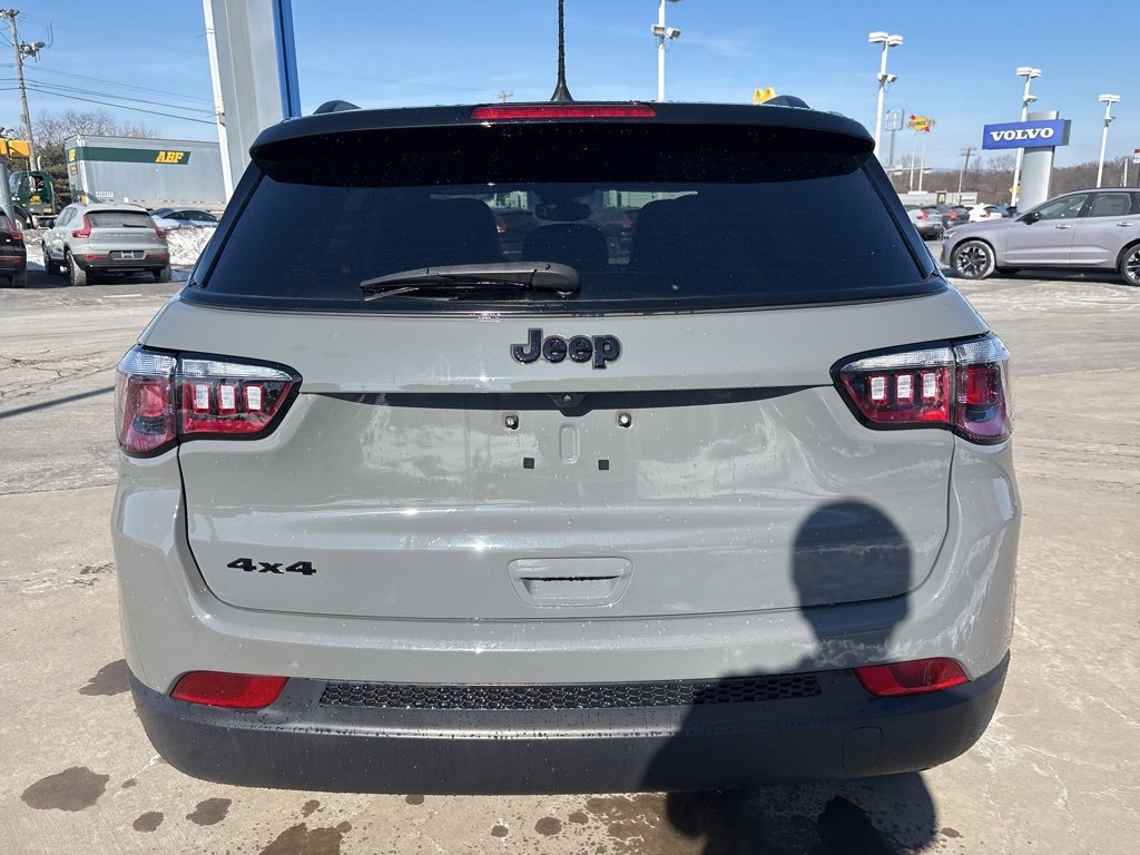 Used 2023 Jeep Compass Altitude w/ Convenience Group image 7