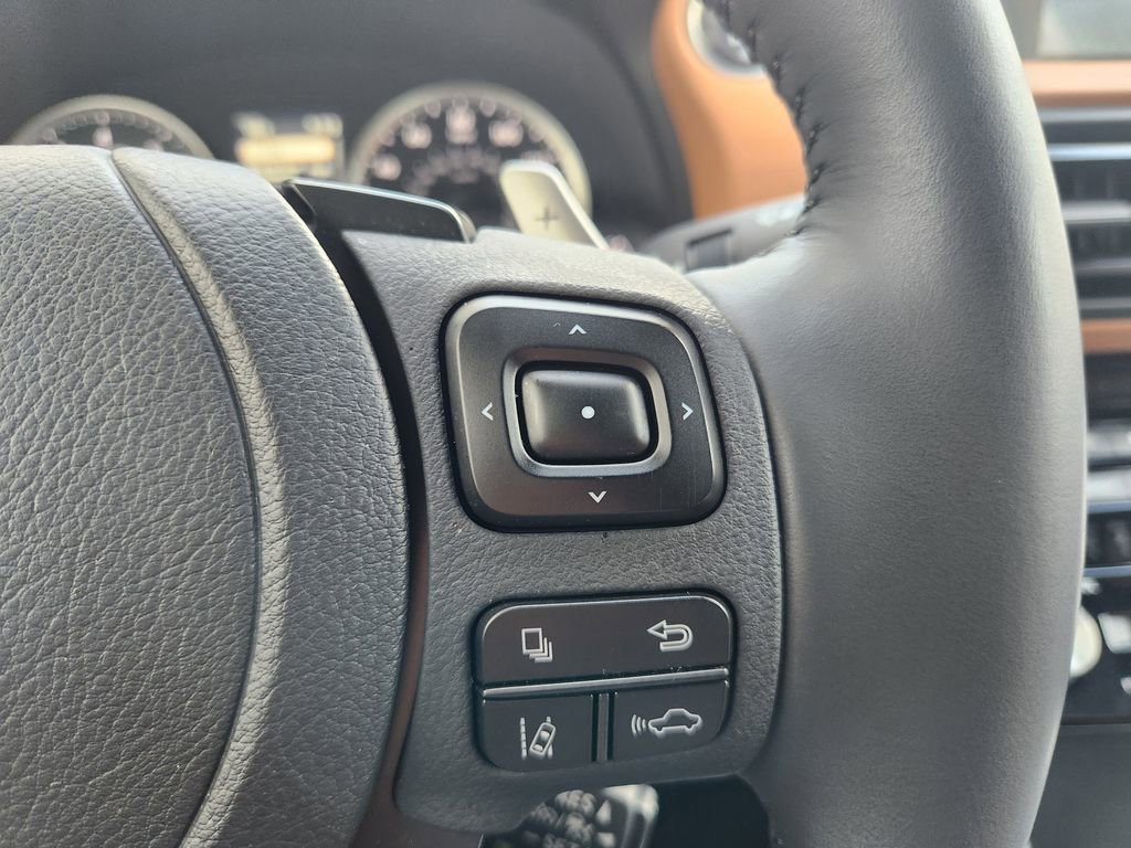 Used 2023 Lexus IS 300 w/ Comfort Package RWD image 30