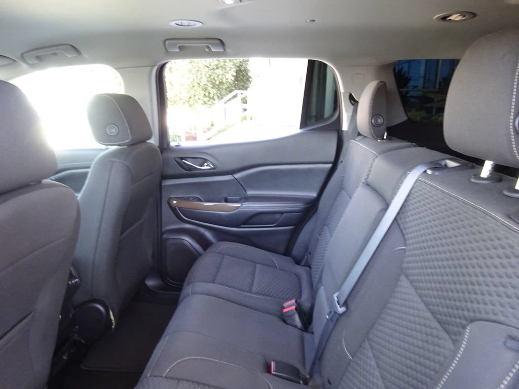 Used 2019 GMC Acadia SLE FWD image 19