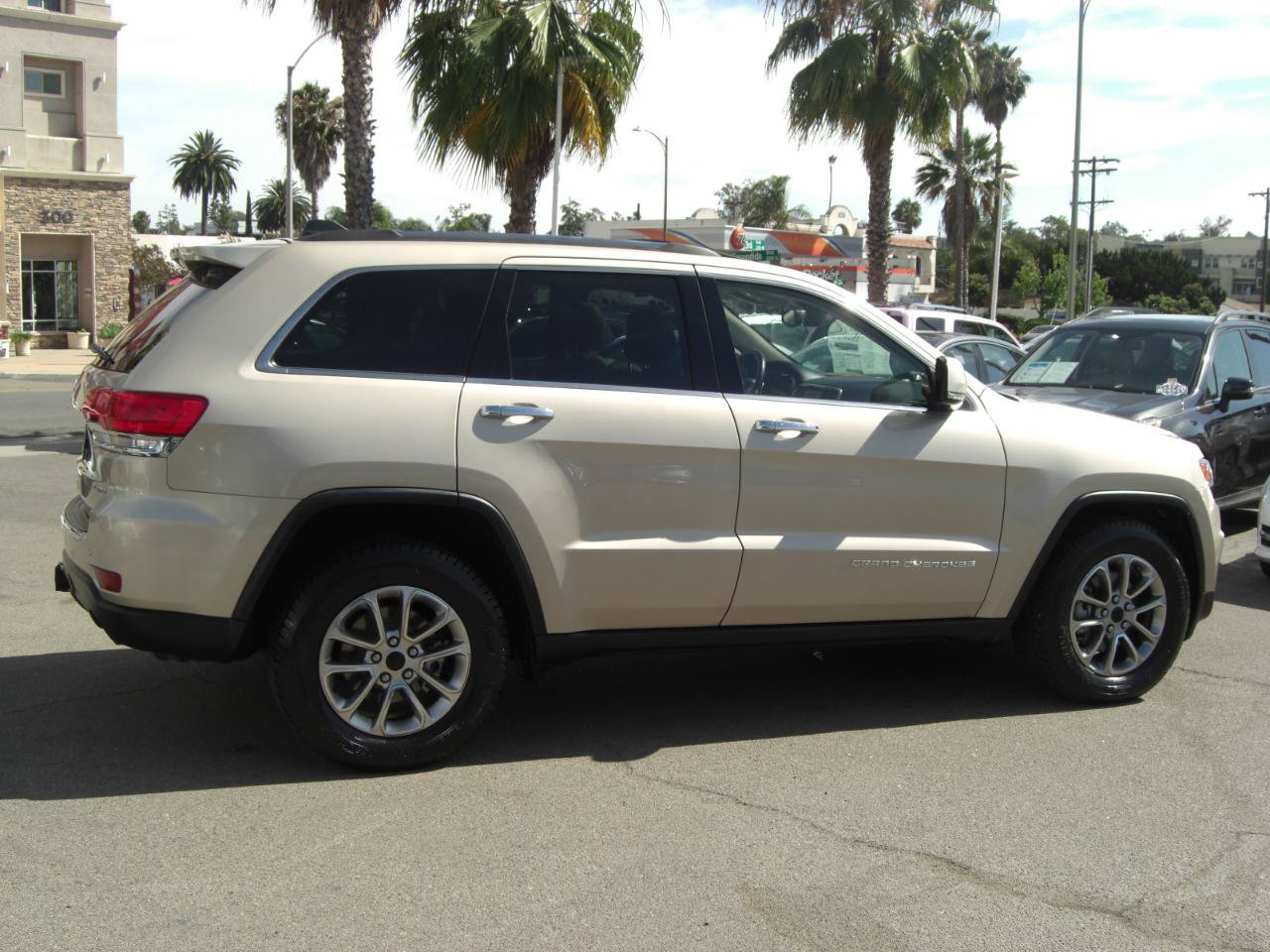 Used 2014 Jeep Grand Cherokee Limited w/ Trailer Tow Group IV AWD/4WD image 20