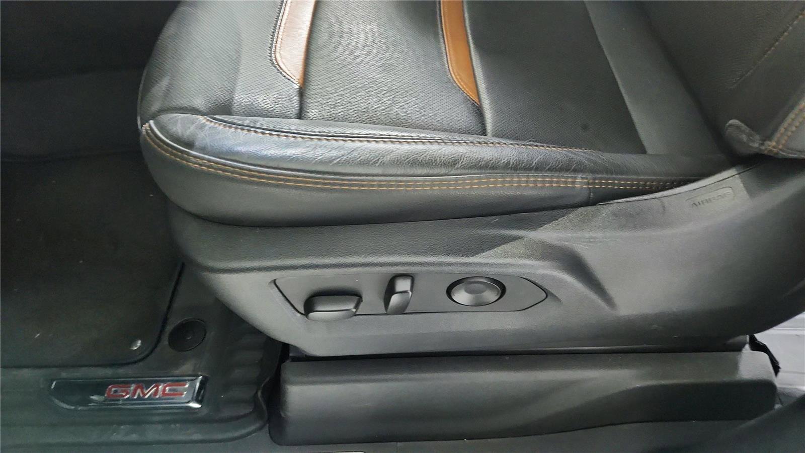 Used 2023 GMC Sierra 1500 AT4 w/ Technology Package image 18