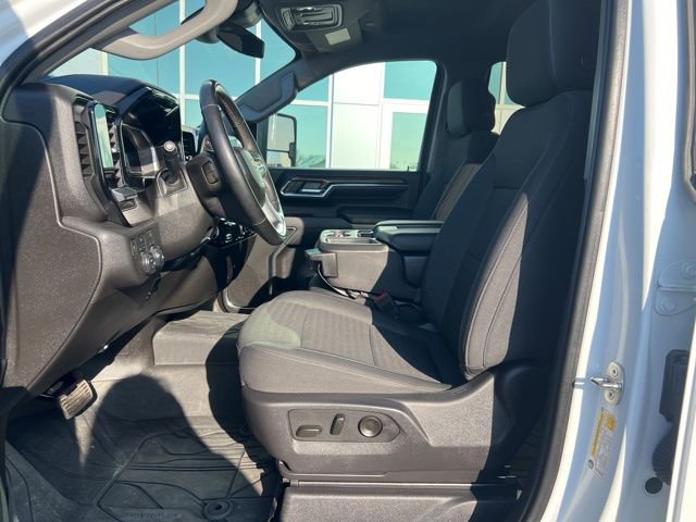 Used 2024 Chevrolet Silverado 3500 LT w/ Convenience Package image 14