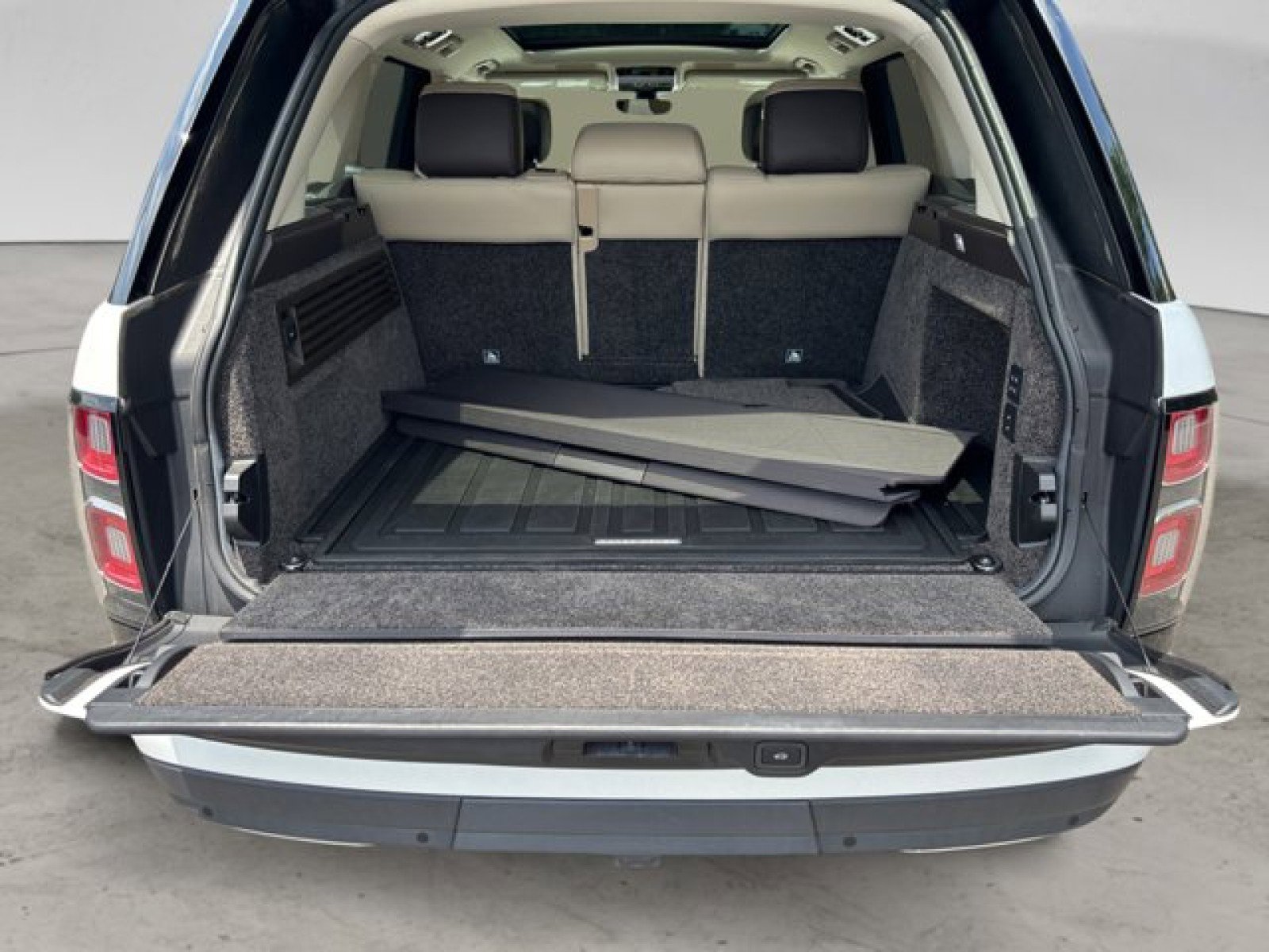 Certified 2021 Land Rover Range Rover Westminster Edition image 19