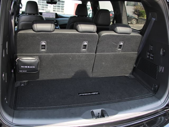 Certified 2025 Nissan Armada PRO-4X AWD/4WD image 27