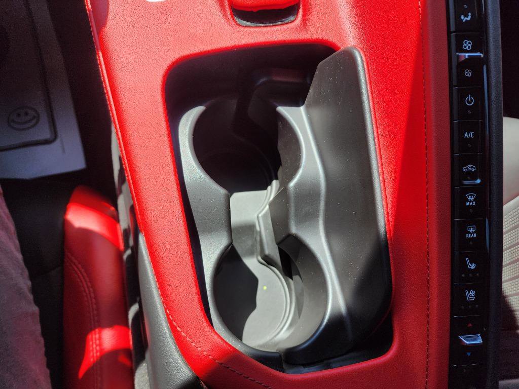 Used 2021 Chevrolet Corvette 2LT image 19