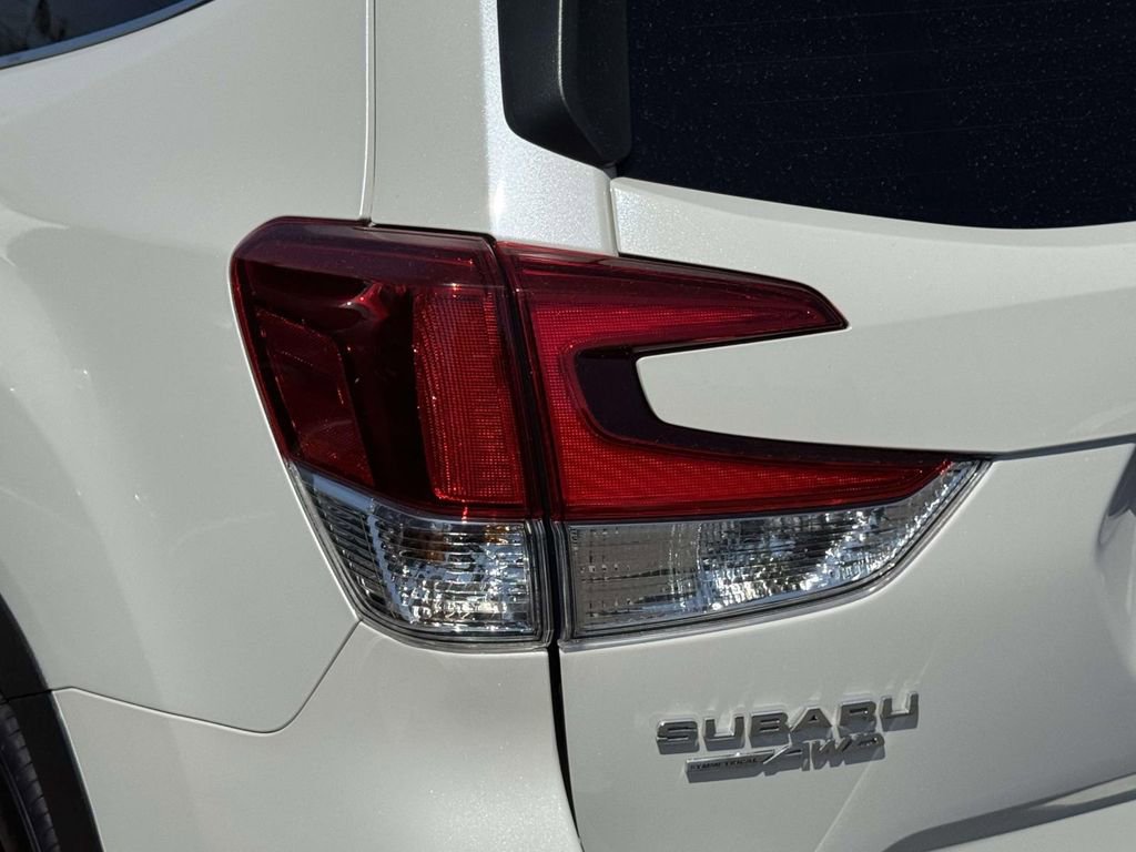 Used 2023 Subaru Forester Limited AWD/4WD image 11