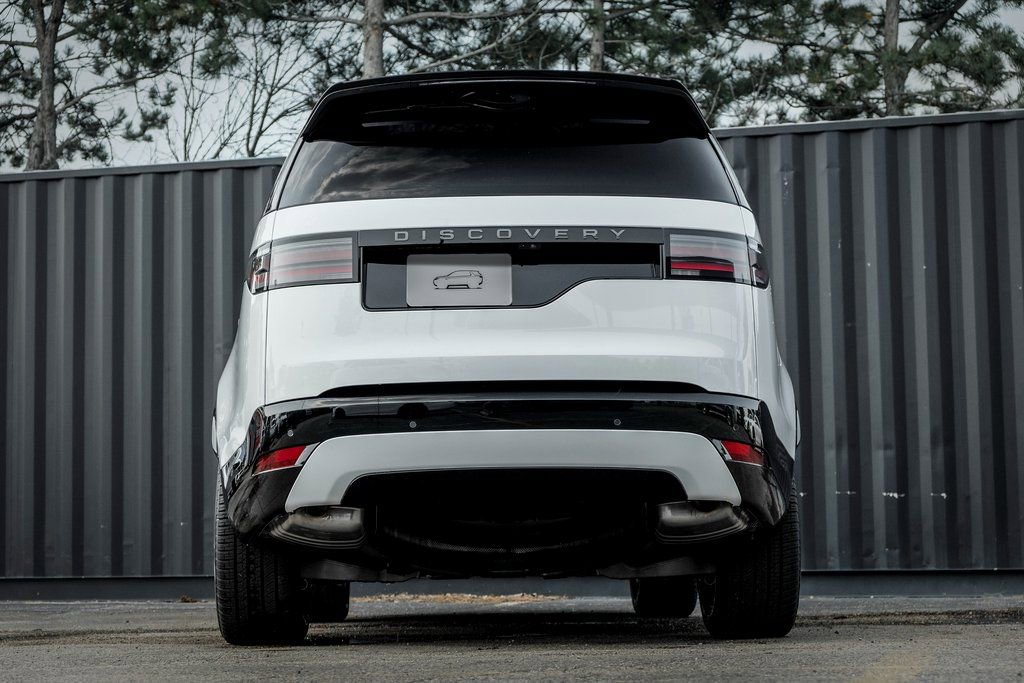 Used 2025 Land Rover Discovery Dynamic SE image 7
