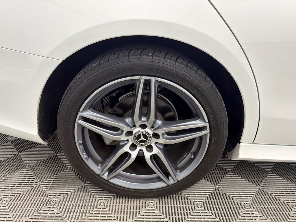 Used 2019 Mercedes-Benz E 300 4MATIC image 19