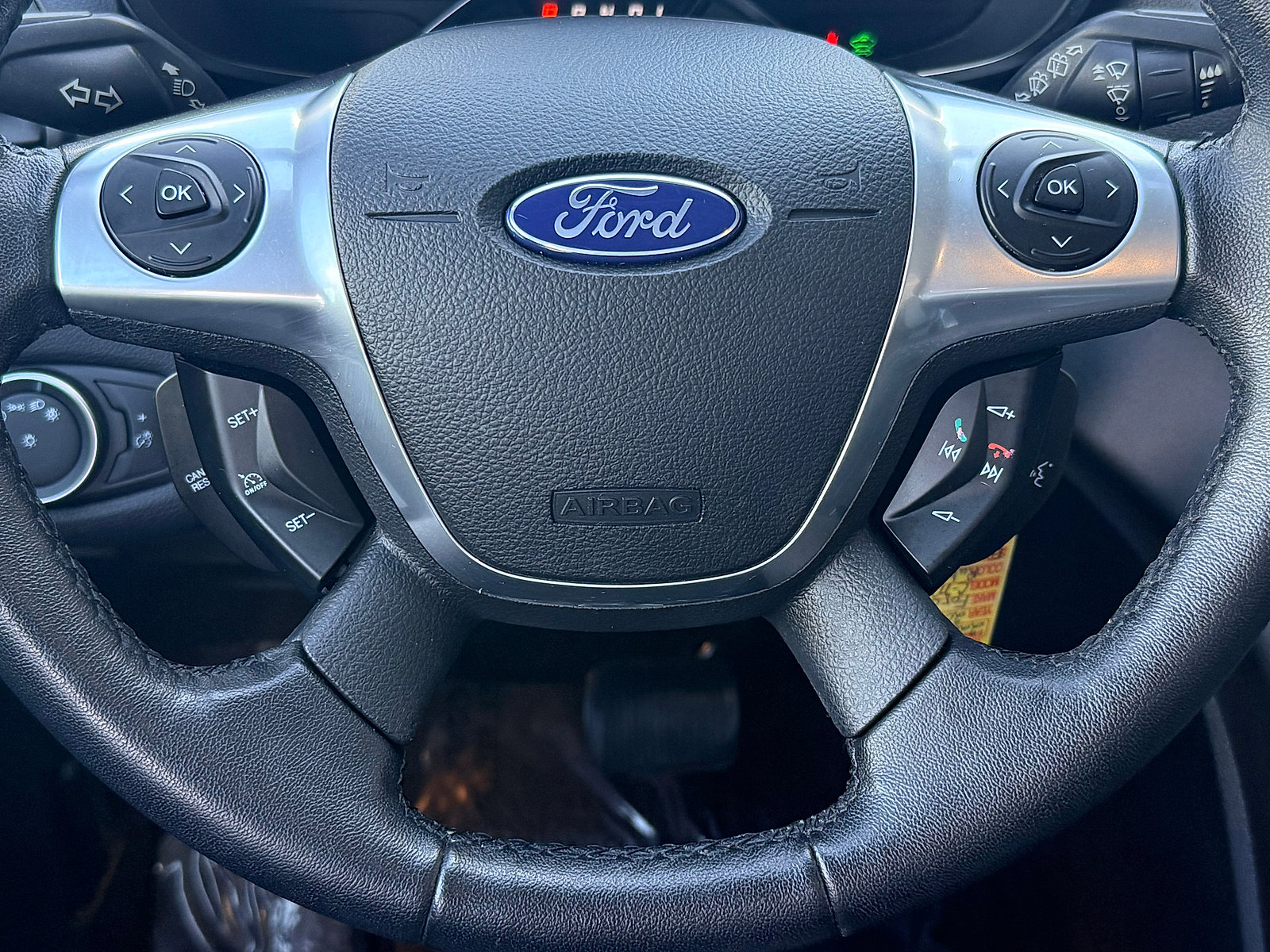 Used 2017 Ford C-MAX Energi SE w/ Equipment Group 401A image 17