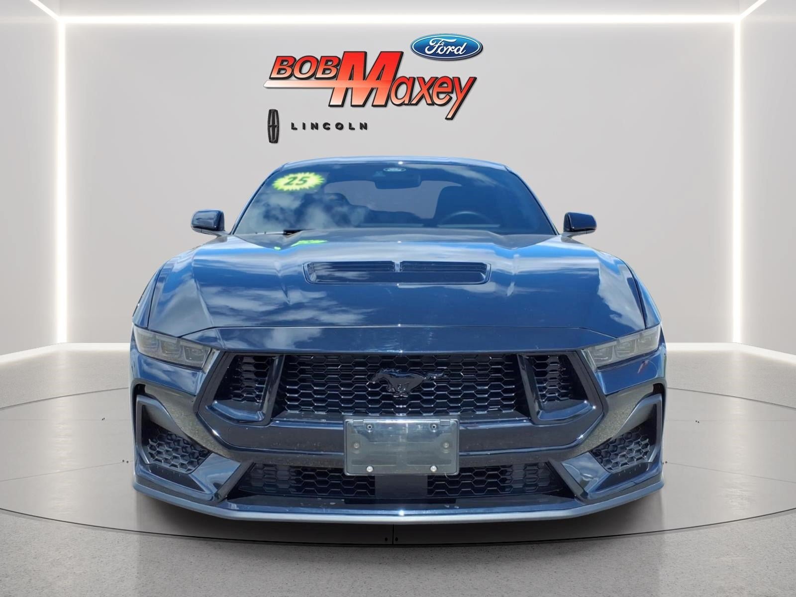 Used 2025 Ford Mustang GT RWD image 2