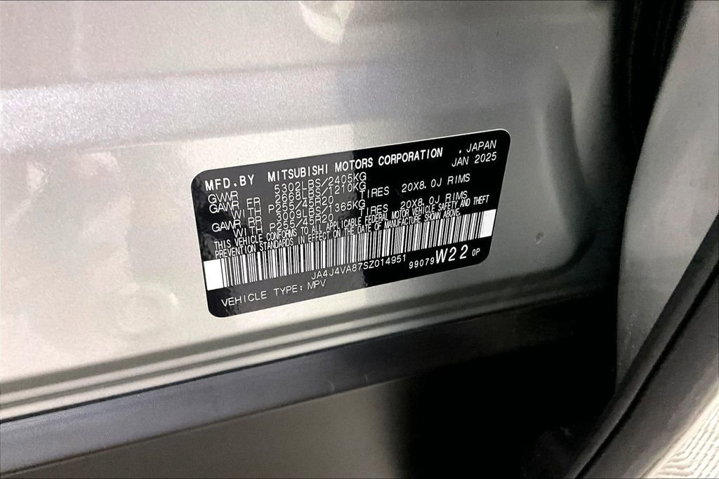 Used 2025 Mitsubishi Outlander SE image 27