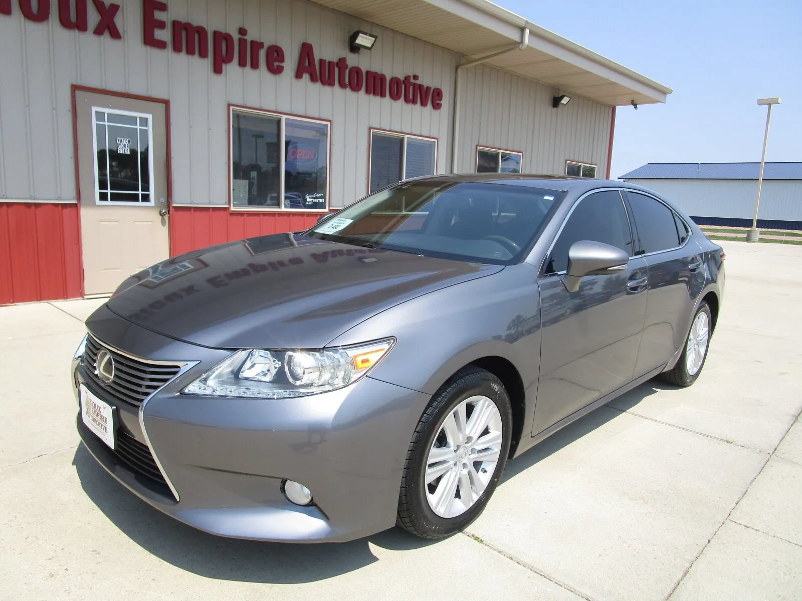 Used 2015 Lexus ES 350 w/ Premium Package FWD image 2