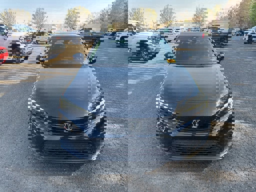 Used 2024 Honda Civic Touring image 2