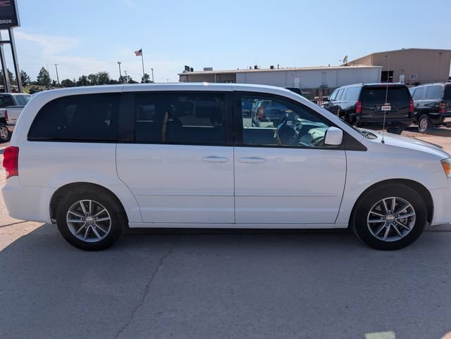 Used 2016 Dodge Grand Caravan SE FWD image 6