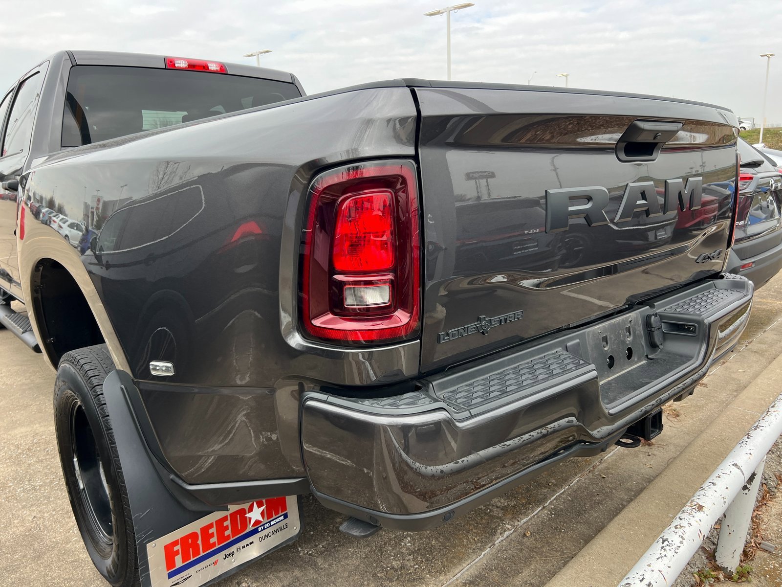 Used 2025 RAM 3500 Lone Star image 13