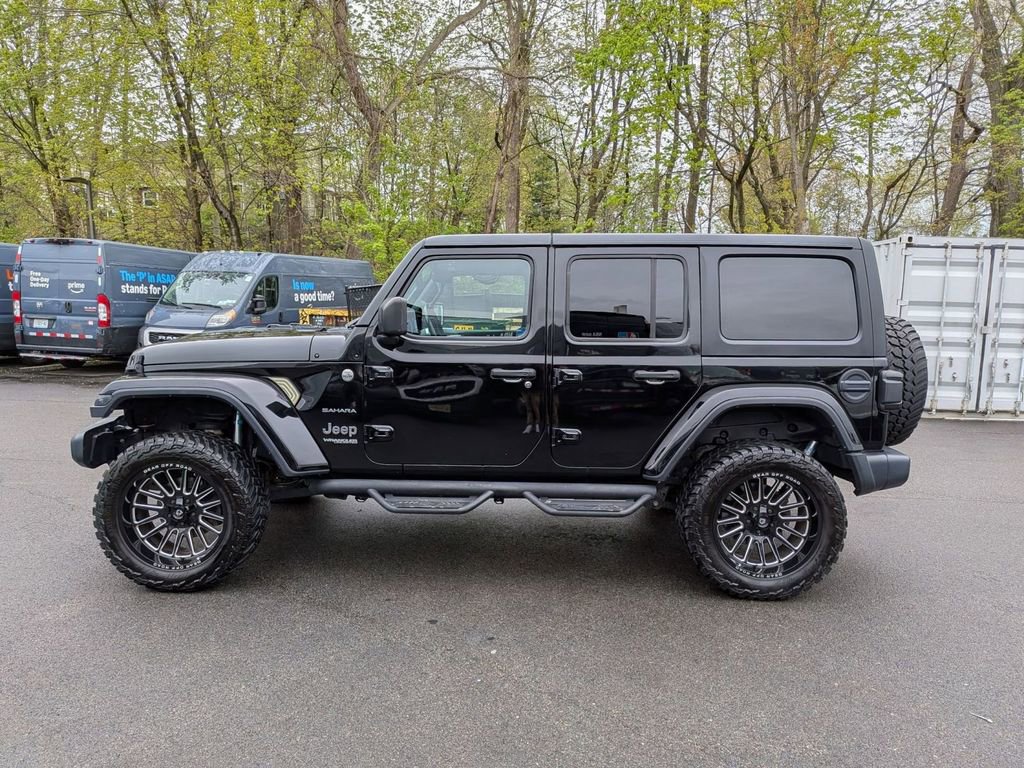 Used 2020 Jeep Wrangler Unlimited Sahara w/ Dual Top Group AWD/4WD image 9