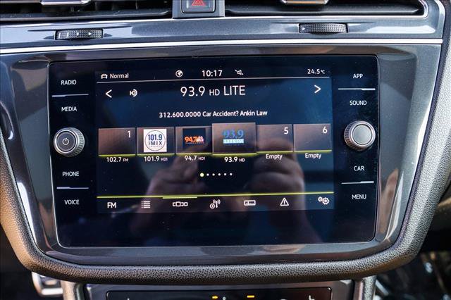 Used 2024 Volkswagen Tiguan SE R-Line AWD/4WD image 17