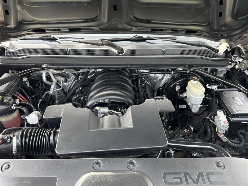Used 2015 GMC Yukon XL Denali w/ Premium Package AWD/4WD image 41