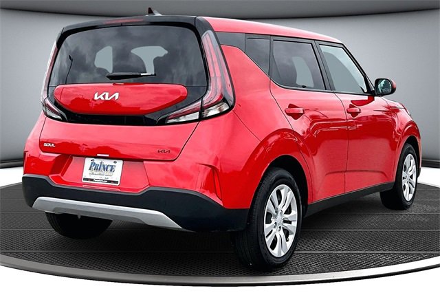 Used 2025 Kia Soul LX image 6