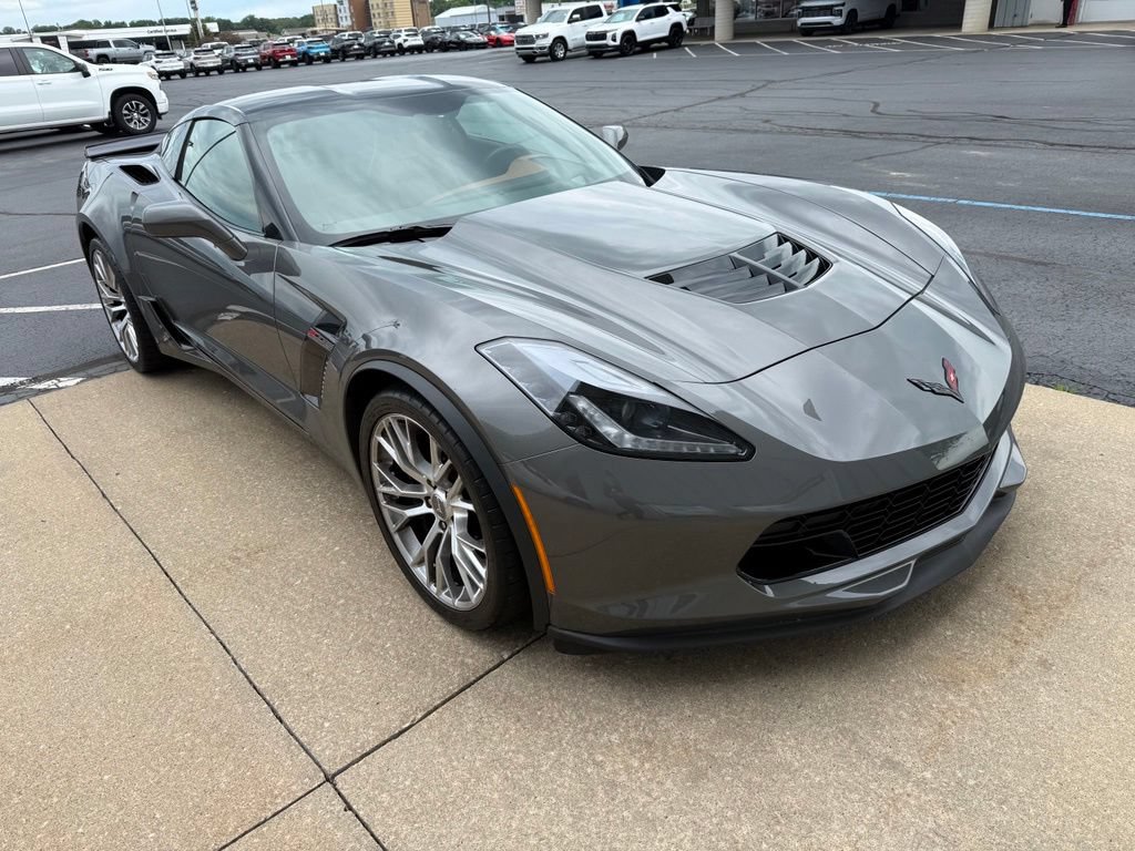 Used 2015 Chevrolet Corvette Z06 w/ 3LZ Preferred Equipment Group RWD image 11